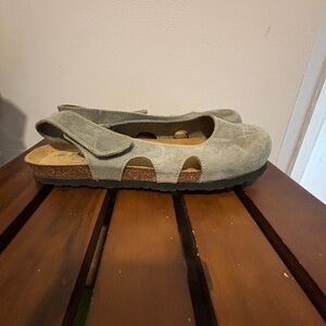 Green Sanosan Kathleen Leather Sandals. NWOT/never worn. Sz 38.